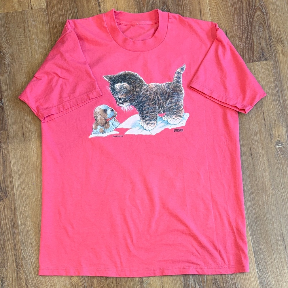Vintage Giordano Art LTD. Kitten with stuffed puppy Women's T-Shirt (Size: XL)